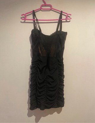 Vestido Bershka negro con detalles marrones