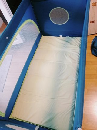 Cuna de viaje Chicco con colchón. Más colchón extr