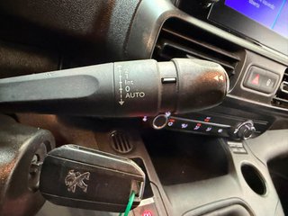 Peugeot Partner Premium Standard 1000kg BlueHDi