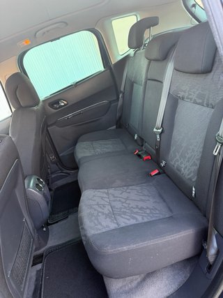 Peugeot 3008 2011