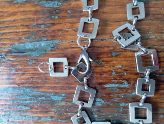 Choker a maglie quadrate colore argento