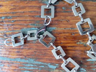 Choker a maglie quadrate colore argento