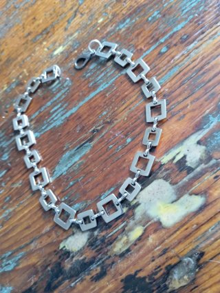 Choker a maglie quadrate colore argento