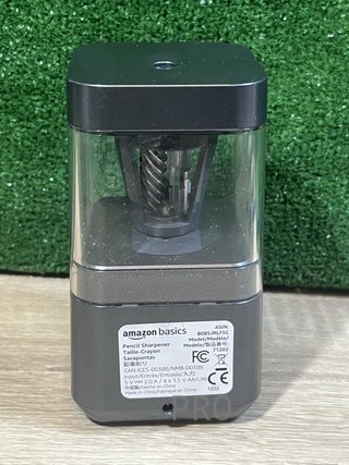 Sacapuntas eléctrico portátil Amazon Basics