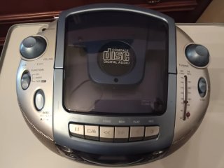 Radio Portátil Sanyo Bassxpander CD/Cassette