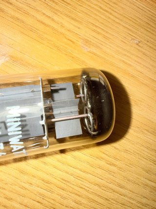 Válvula Miniwatt Mullard EL34 Doble O