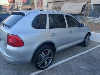 Porsche Cayenne 2004