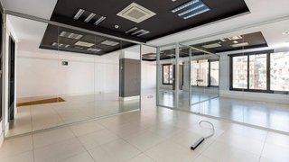 Oficina en alquiler en La Maternitat i Sant Ramon en Barcelona