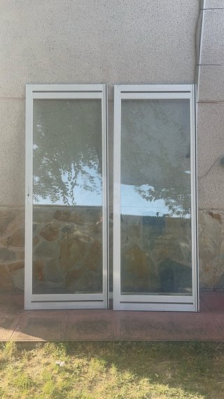Hojas de balcón correderas