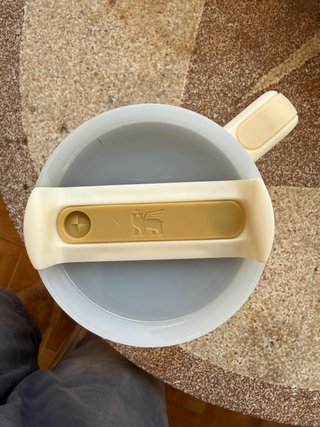 Botella Stan Color Beige.