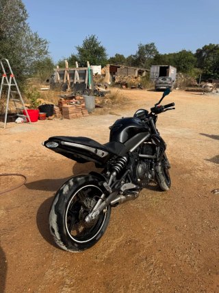 Kawasaki ER6N 2010 Negra