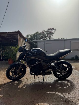 Kawasaki ER6N 2010 Negra