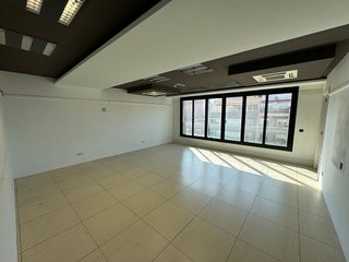 Oficina en alquiler en La Maternitat i Sant Ramon en Barcelona