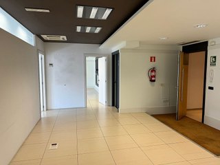 Oficina en alquiler en La Maternitat i Sant Ramon en Barcelona