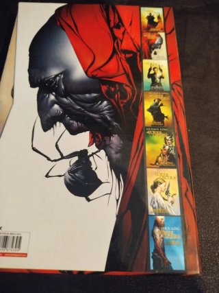 Caja exclusiva+ comics La Torre Oscura King