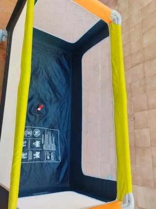 Cuna de viaje plegable