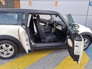 MINI CLUBMAN 1.6D  AUT