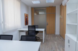 Oficina en alquiler en Nueva Andalucía centro en Marbella