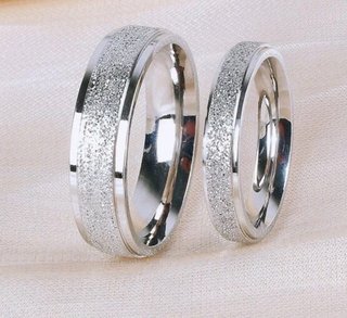 Set bijoux donna: collana, anelli e orecchini