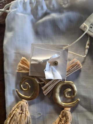 Pendientes BIMBA Y LOLA dorados con flecos
