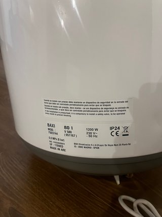 Calentador Baxi Blanco y Gris