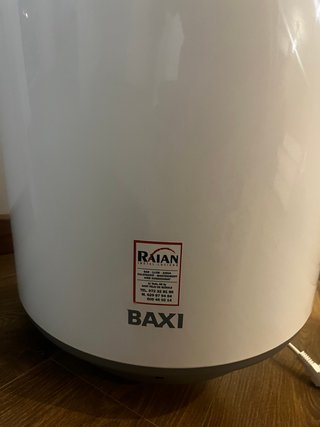 Calentador Baxi Blanco y Gris