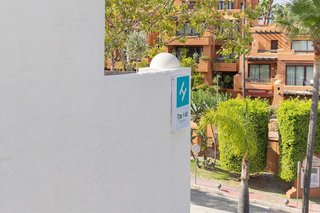 Oficina en alquiler en Nueva Andalucía centro en Marbella