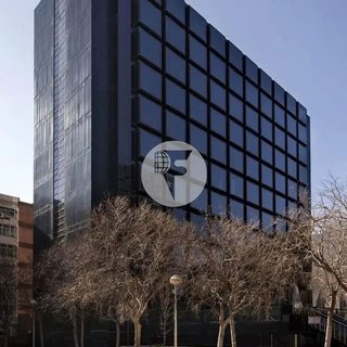 Oficina en alquiler en Les Corts en Barcelona