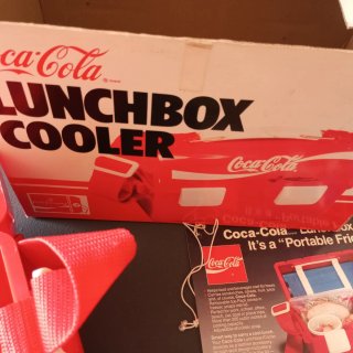 Pequeña nevera portátil coca cola