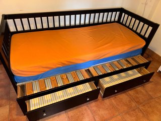 Cama nido negra. Ikea Hemnes