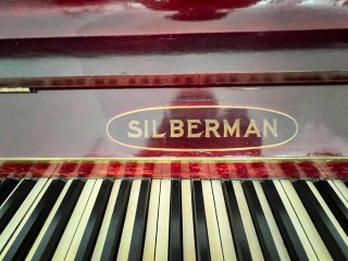 Piano de pared Silberman