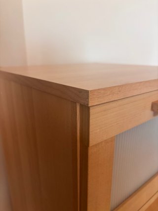 Cajonera de madera y plástico