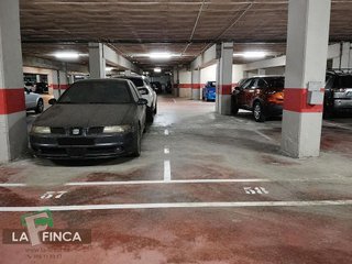 Garaje en venta en Milán - Pumarín - Teatinos en Oviedo