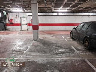 Garaje en venta en Milán - Pumarín - Teatinos en Oviedo