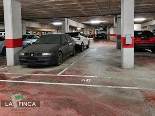 Garaje en venta en Milán - Pumarín - Teatinos en Oviedo