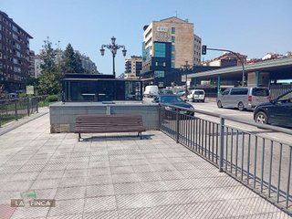 Garaje en venta en Milán - Pumarín - Teatinos en Oviedo