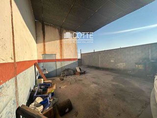 Nave industrial en venta en Montellano
