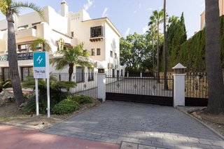 Oficina en alquiler en Nueva Andalucía centro en Marbella