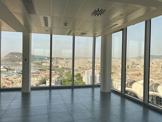Oficina en alquiler en La Barceloneta en Barcelona
