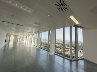 Oficina en alquiler en La Barceloneta en Barcelona