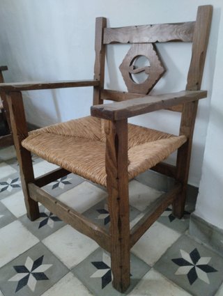 Pareja sillones rústicos madera y enea
