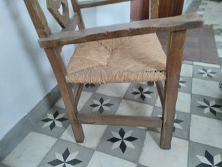 Pareja sillones rústicos madera y enea