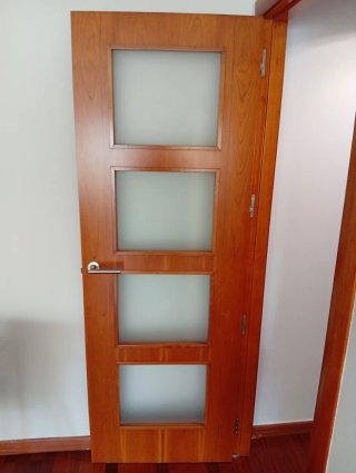 Puerta madera maciza cerezo