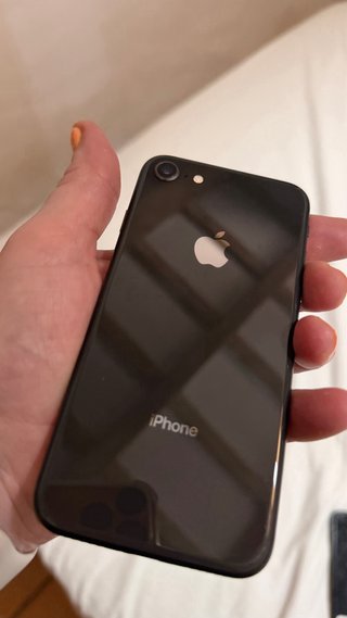 Lote iPhone 8 y Apple Watch SE