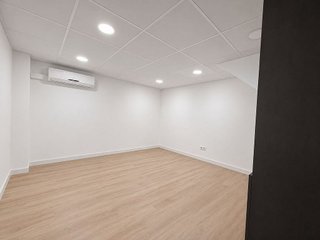 Nave industrial en venta en Les Torres - Ca n'Alzamora en Rubí