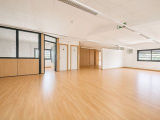 Nave industrial en venta en Les Torres - Ca n'Alzamora en Rubí