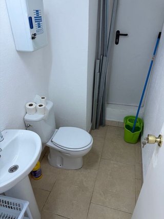 Local comercial en alquiler en Sants-Badal en Barcelona