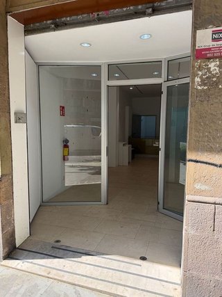 Local comercial en alquiler en Sants-Badal en Barcelona