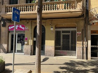 Local comercial en alquiler en Sants-Badal en Barcelona