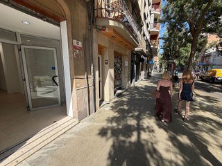 Local comercial en alquiler en Sants-Badal en Barcelona